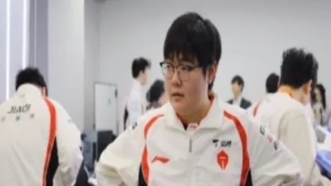 大乐透期号专家推荐：亚冠精英37中30，质合分析前区十码解析