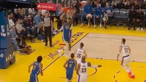 萨巴伦卡轻松击败泡利尼，佩古拉终结埃拉黑马之旅